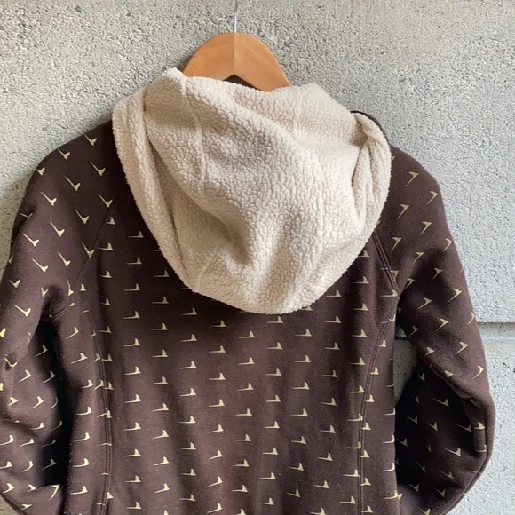 ❄️ Burton Sherpa Lined Hoody in Brown - Picture 6 of 15